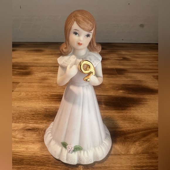 Enesco Other - Growing Up Girls Brunette Age 9 Figurine